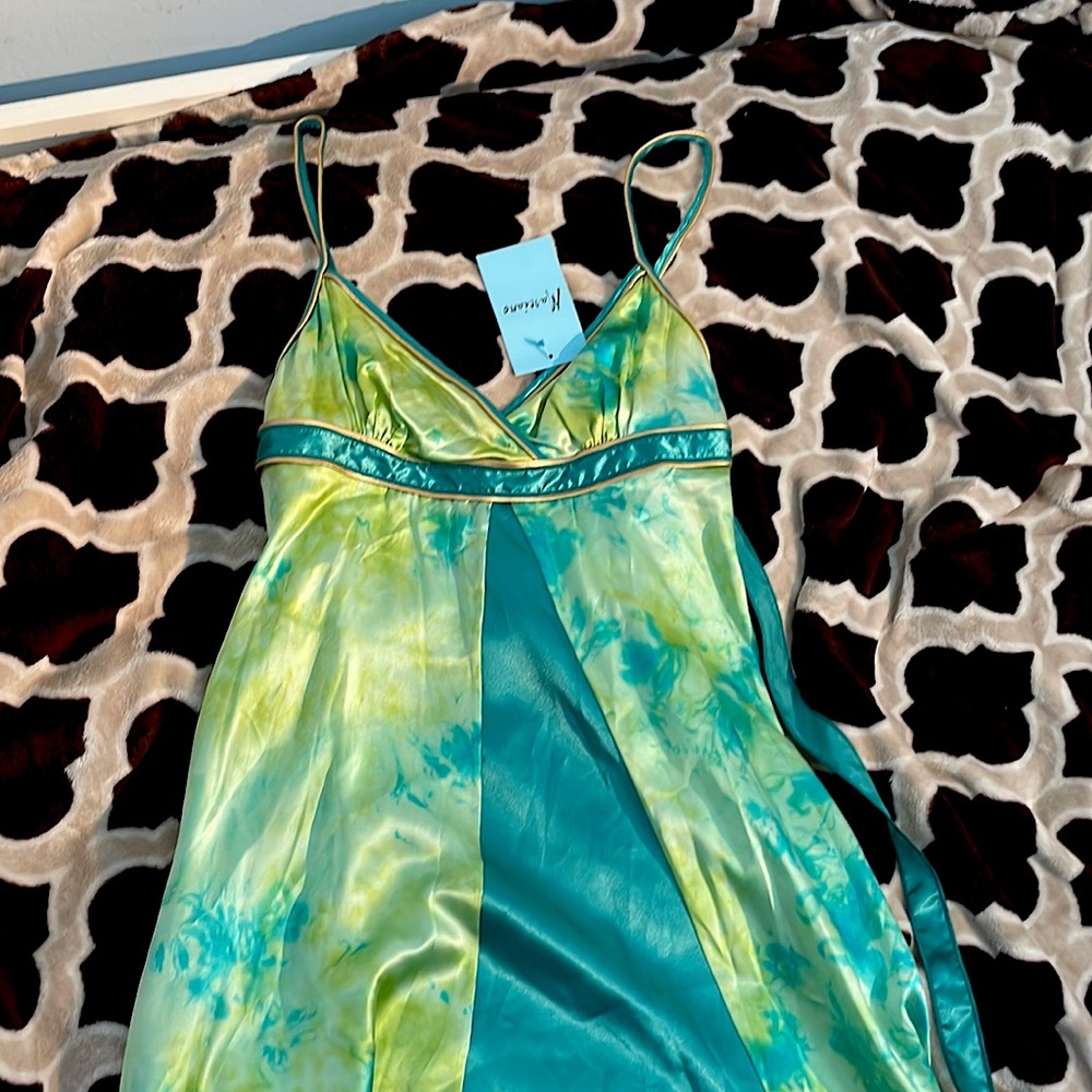 Beautiful green and teal 100% silk dress🤩
